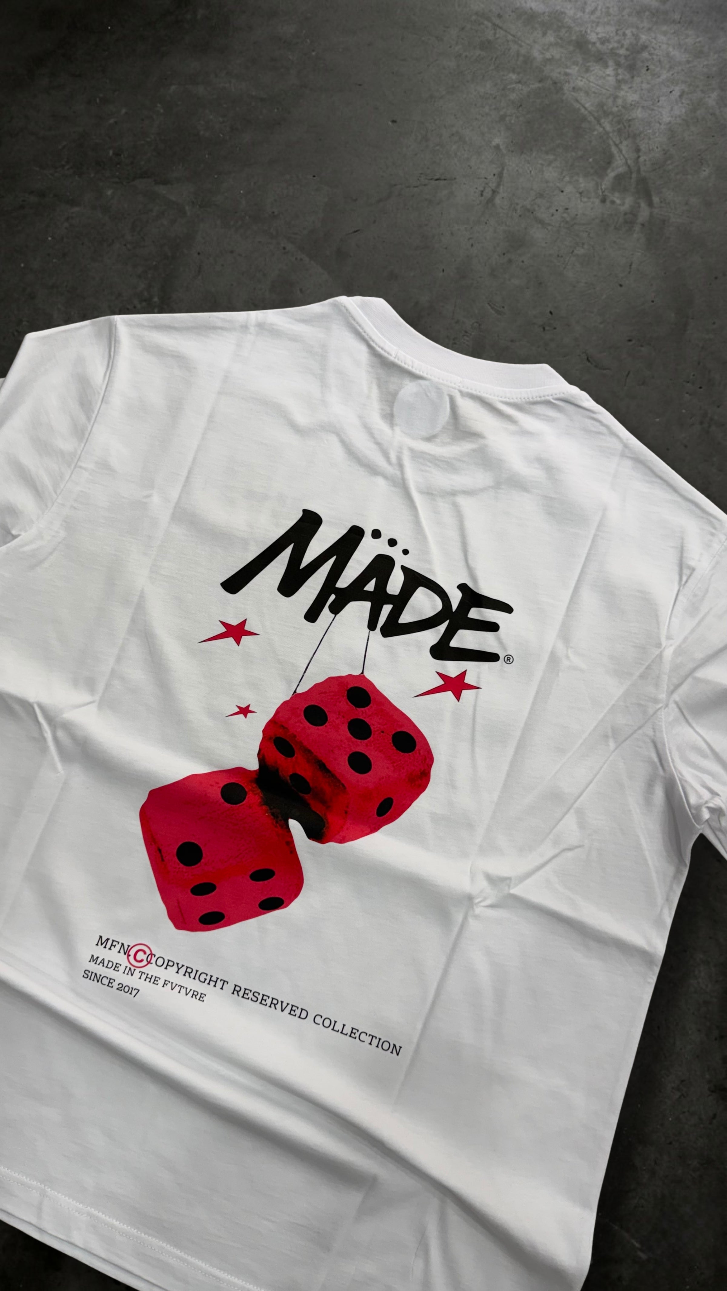 TSHIRT FUZZY DICE
