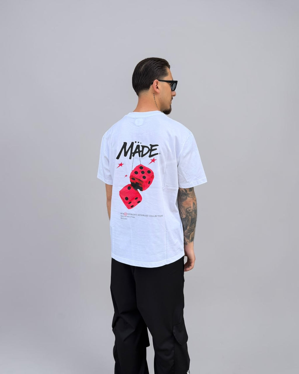 TSHIRT FUZZY DICE