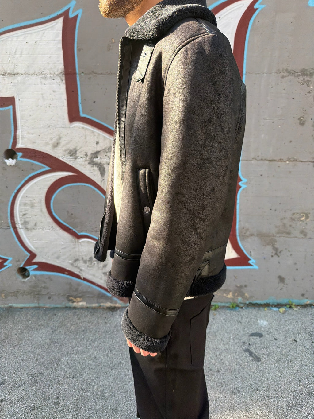 MONTONE IN FINTA PELLE