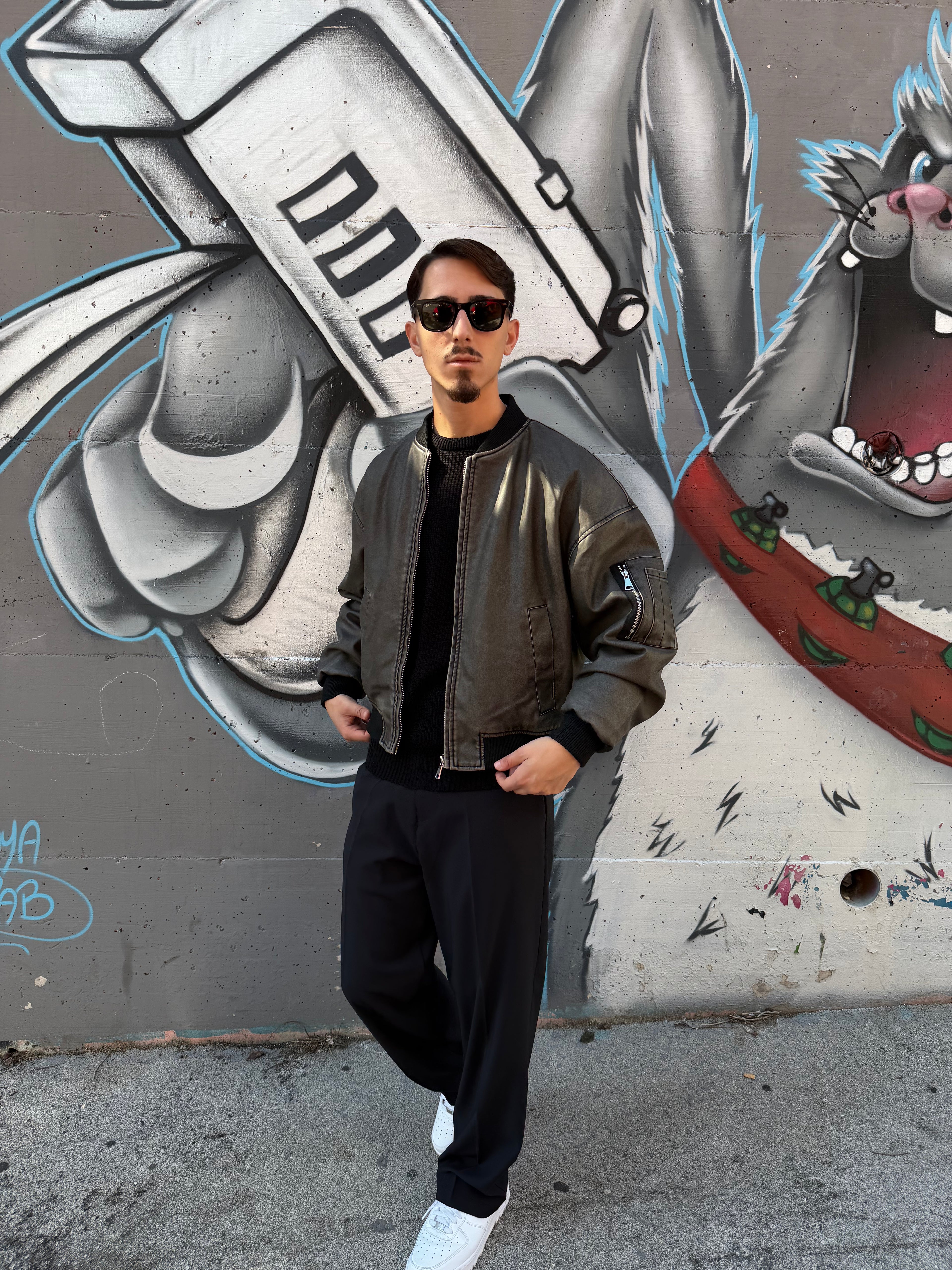 BOMBER IN FINTA PELLE CROP FIT