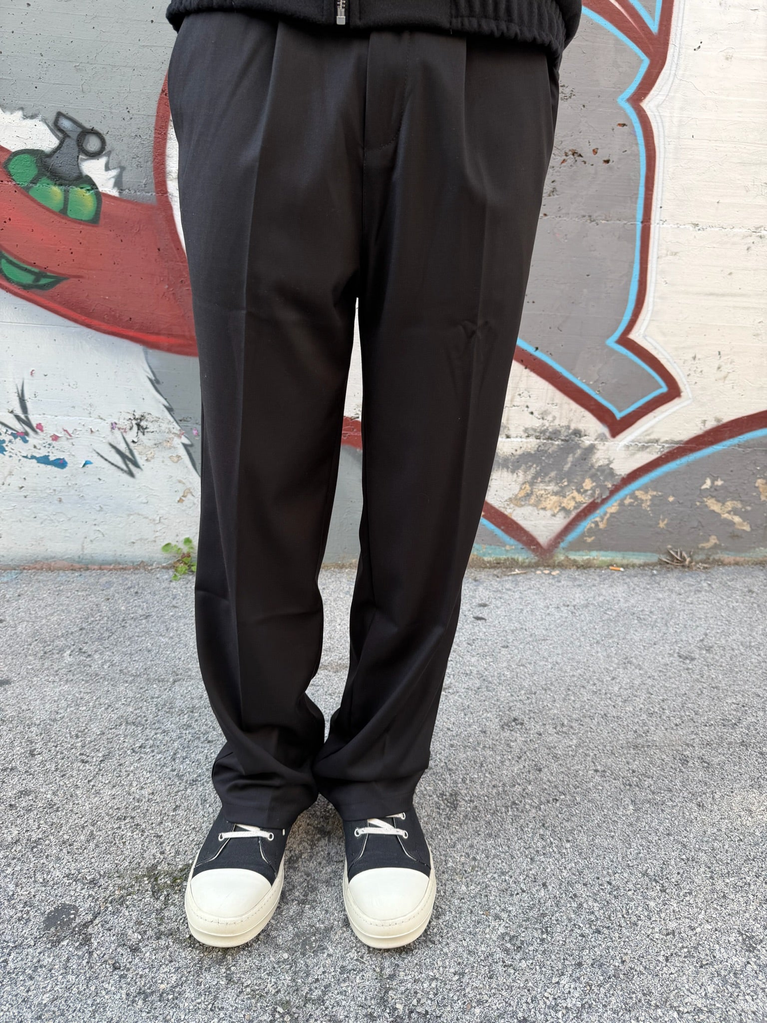 PANTALONE NERO FONDO AMPIO